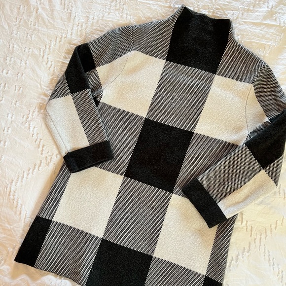 Tahari Mock Neck Sweater - Picture 1 of 5